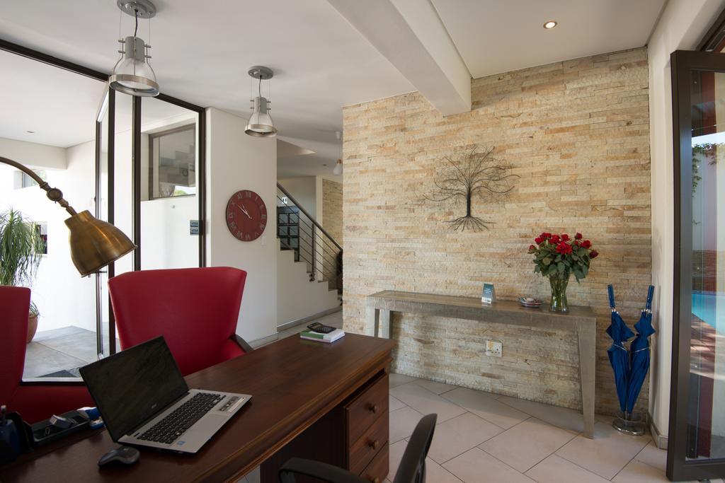 Montebello Guesthouse Windhuk Zewnętrze zdjęcie